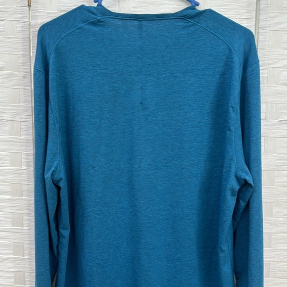 Lululemon 5 Year Basic Long Sleeve Henley - Picture 5 of 10